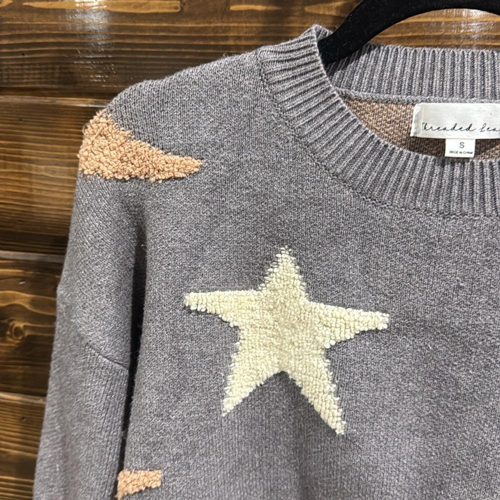 Cropped Sweater - Picture 5 of 11